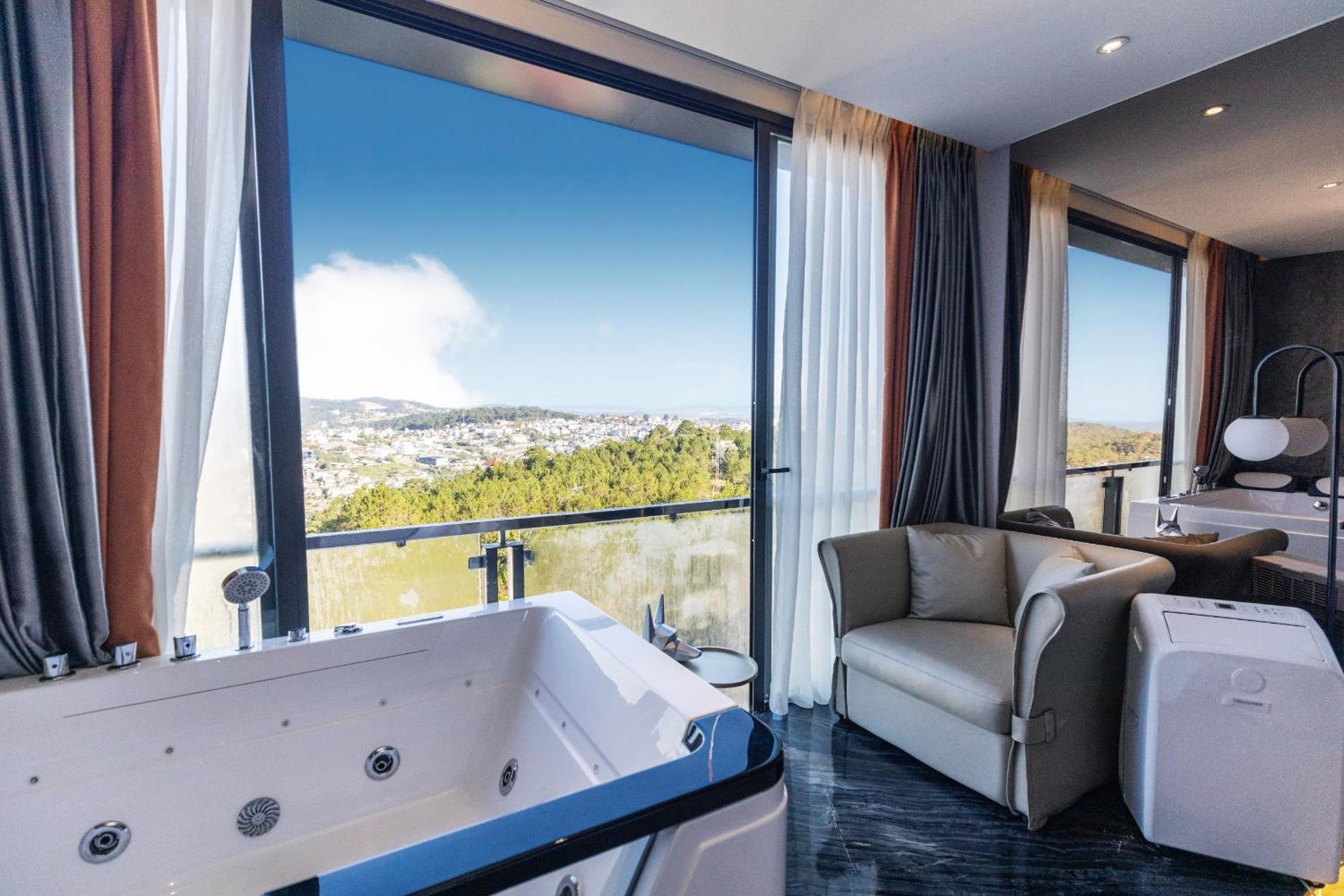 New Century Dalat Hotel Dış mekan fotoğraf